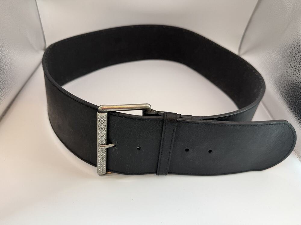 GUESS Genuine Leather Belt Size L Black Solid Silver Rhinestone Buckle Y2K